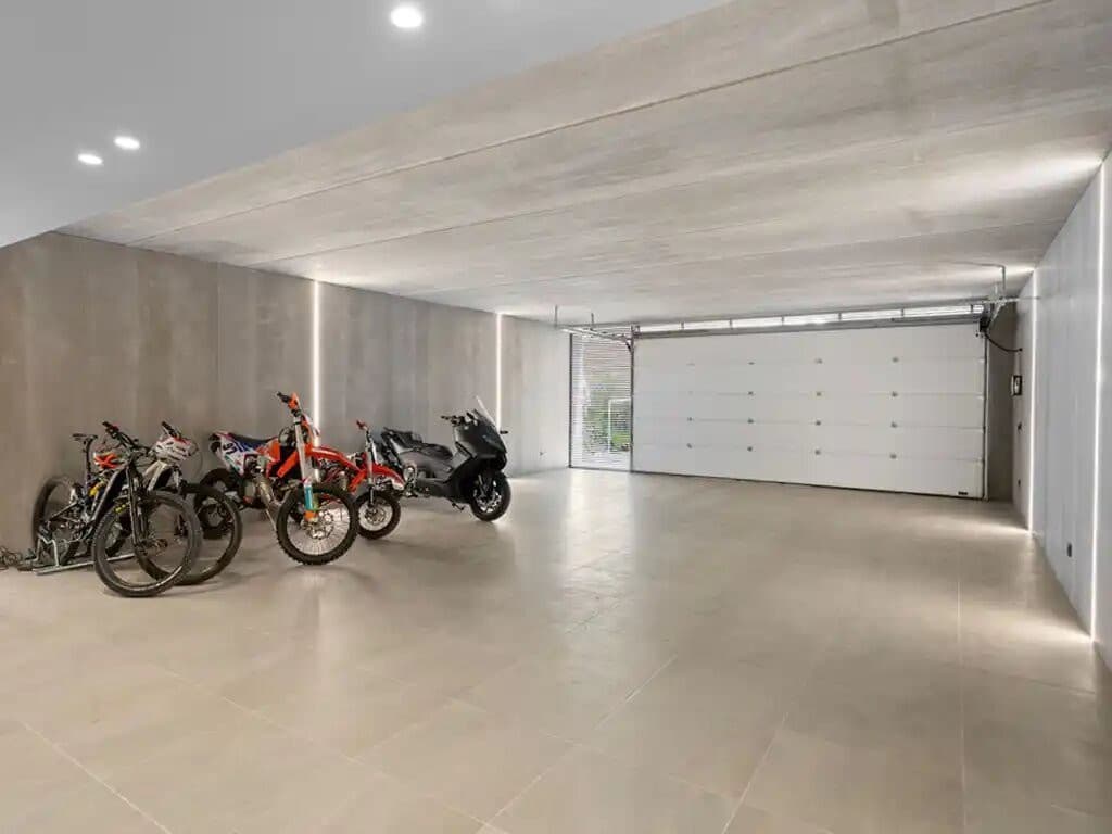 Gallery image 9