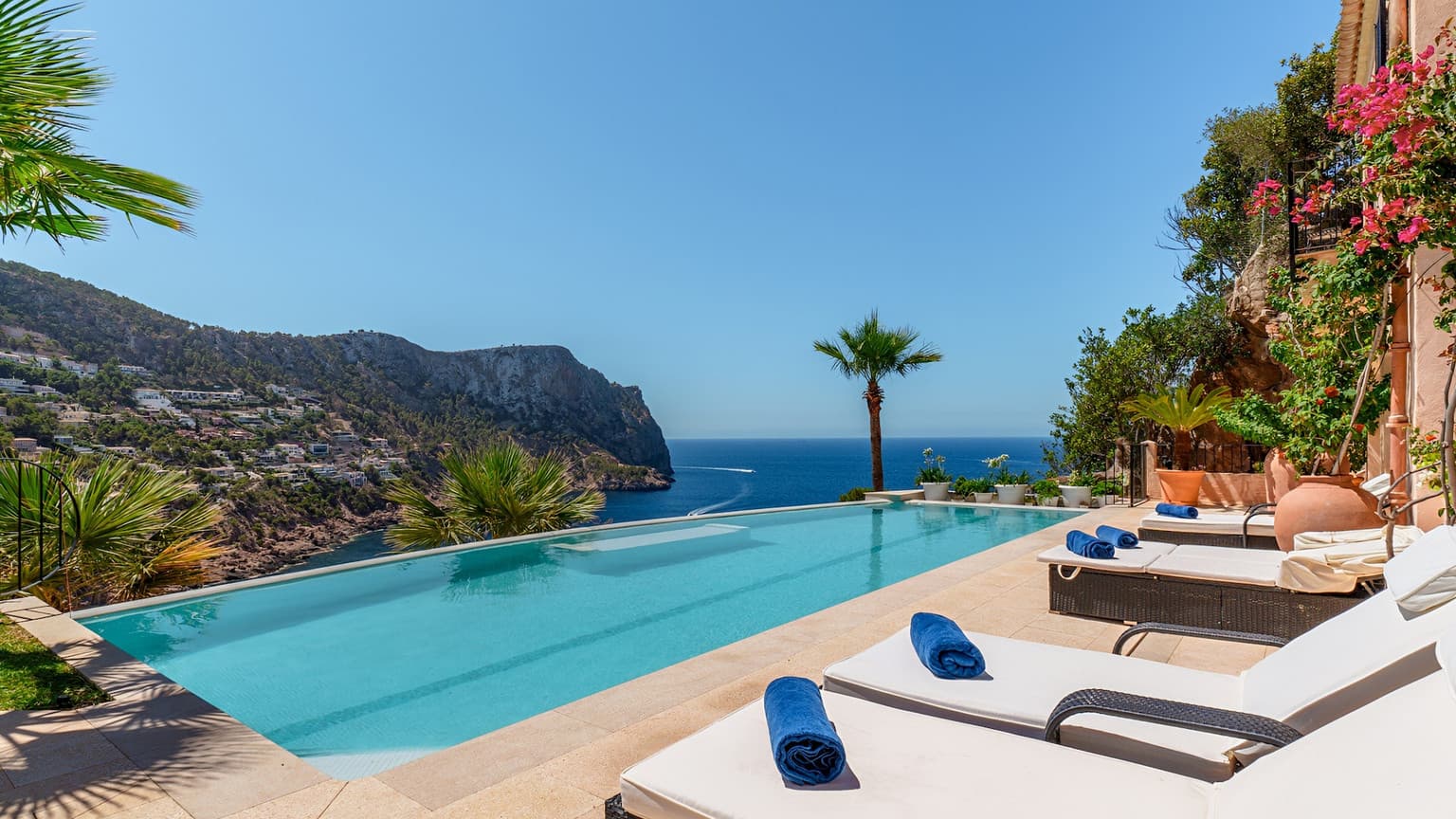 Timeless Mediterranean villa with sea views  in Cala Llamp - Gallery image 1