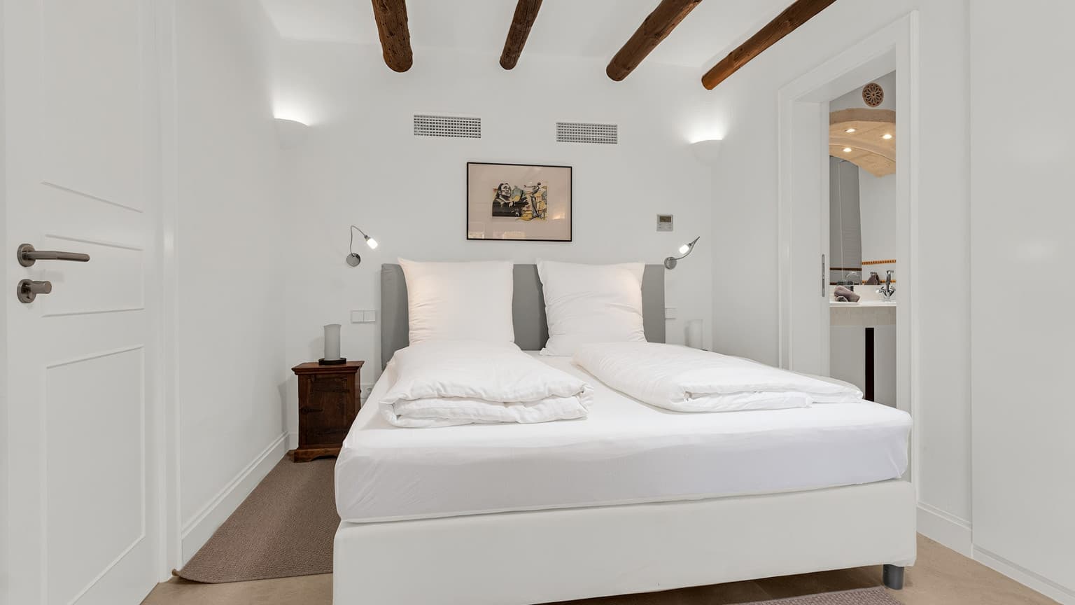 Timeless Mediterranean villa with sea views  in Cala Llamp - Gallery image 11