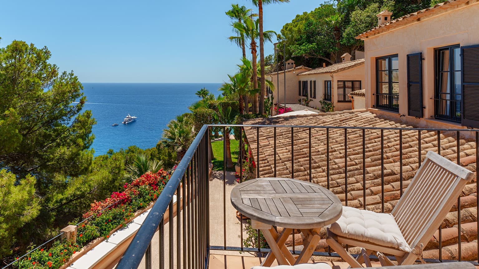 Timeless Mediterranean villa with sea views  in Cala Llamp - Gallery image 19