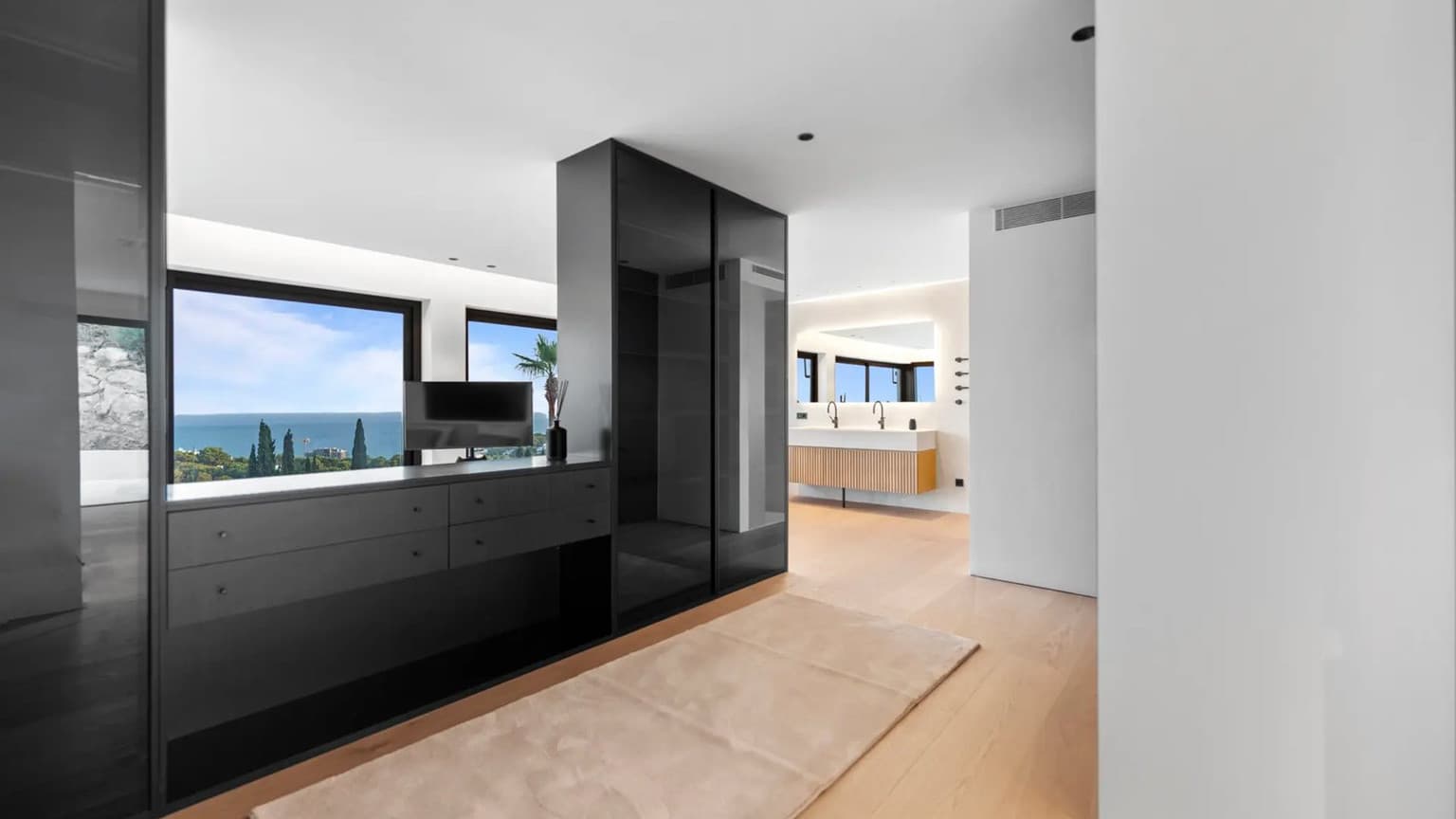 Gallery image 12