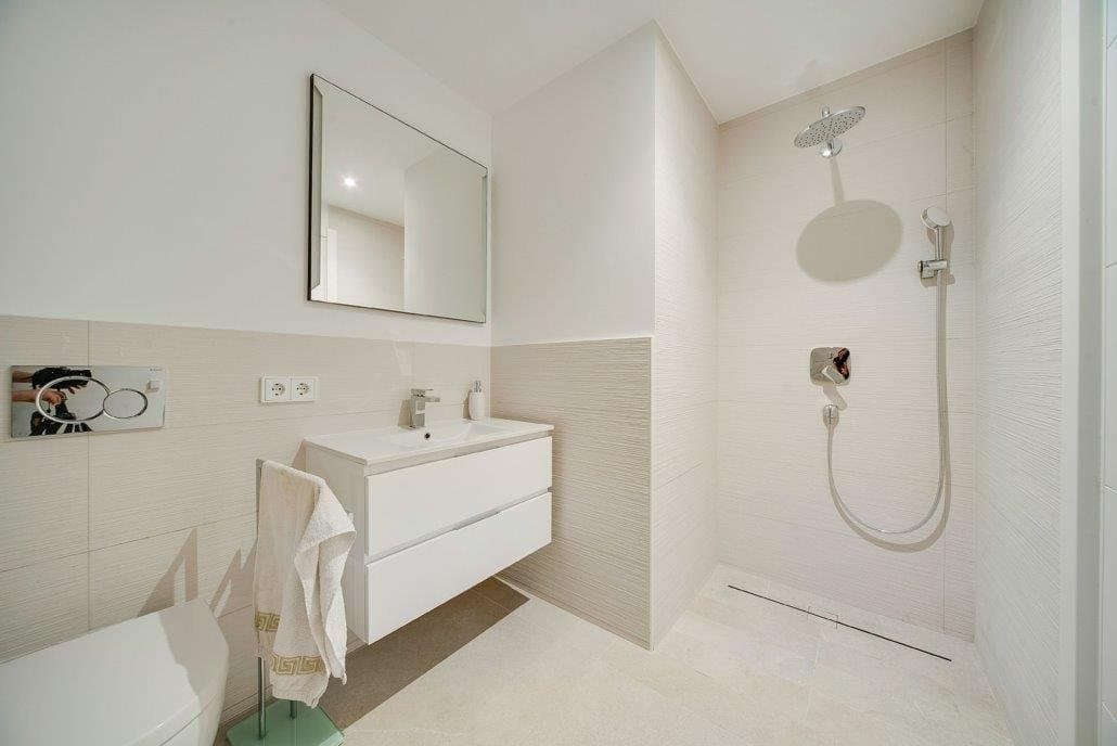Gallery image 9