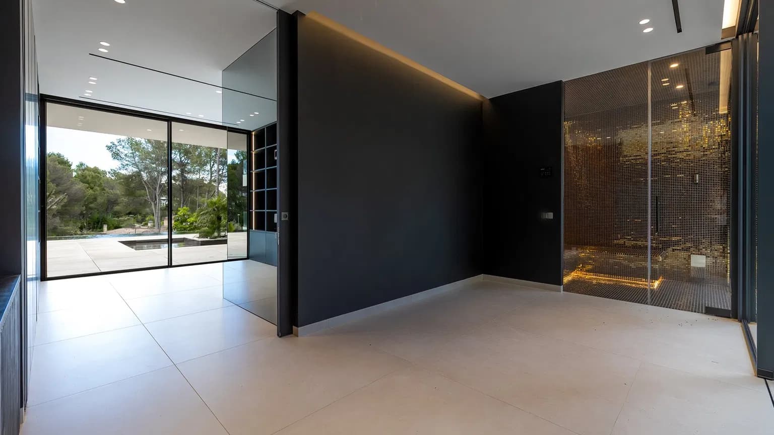 Luxury living in Son Vida - Gallery image 16