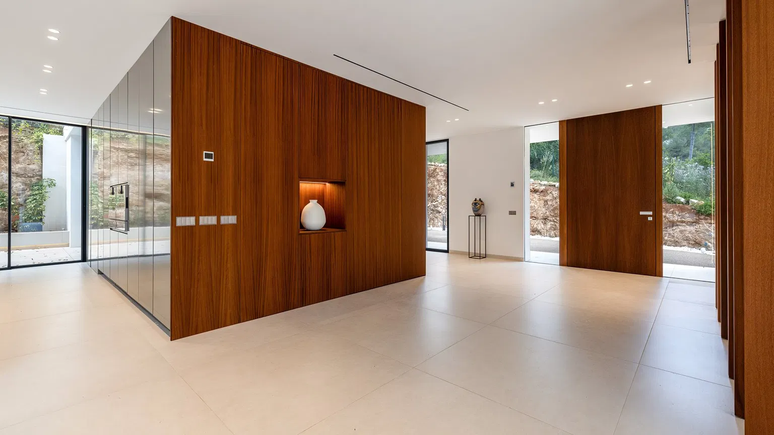 Luxury living in Son Vida - Gallery image 20
