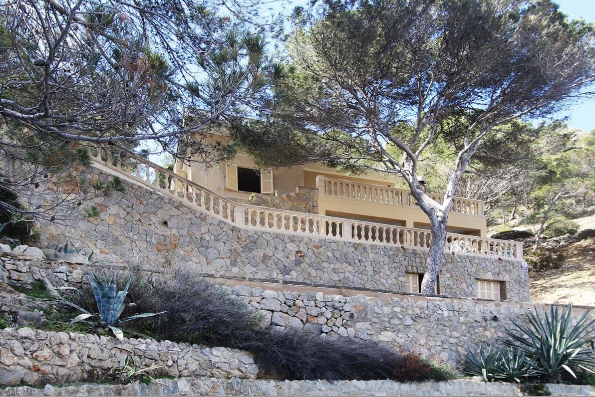 Gallery image 3