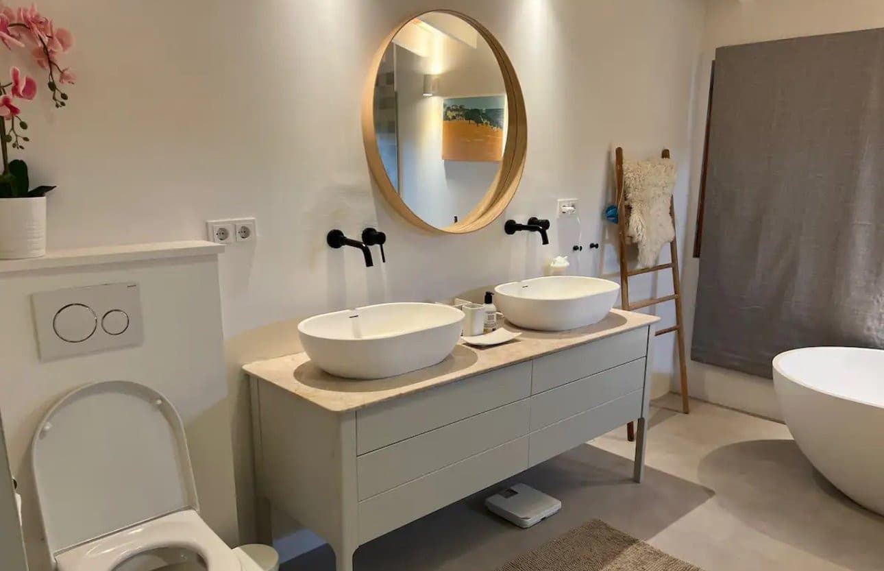 Gallery image 15