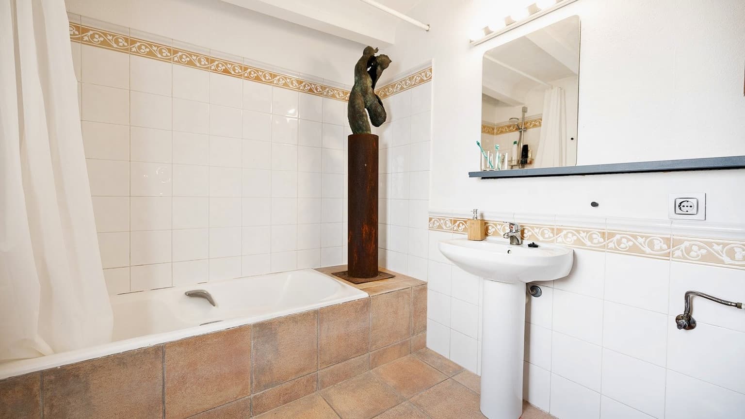 Gallery image 9