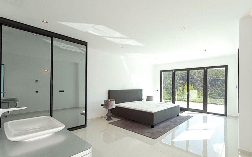 Gallery image 10