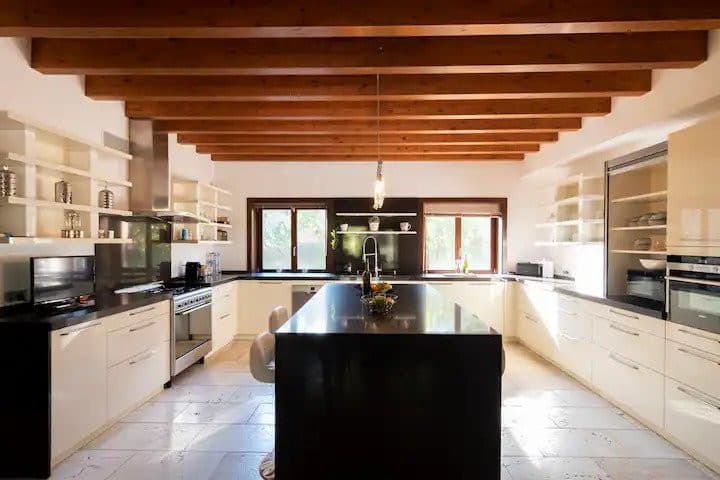 Gallery image 6