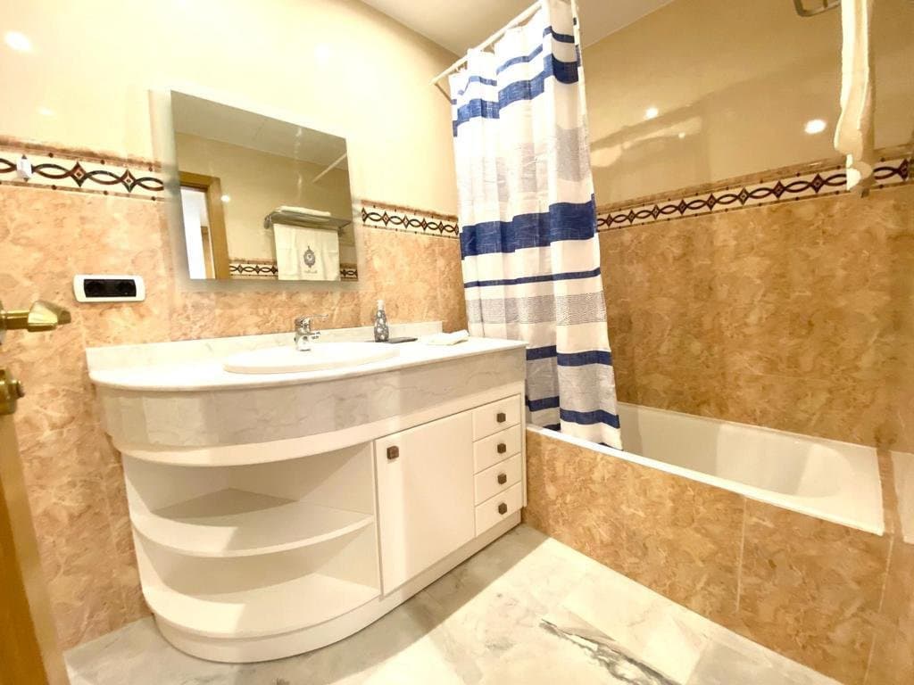 Gallery image 15