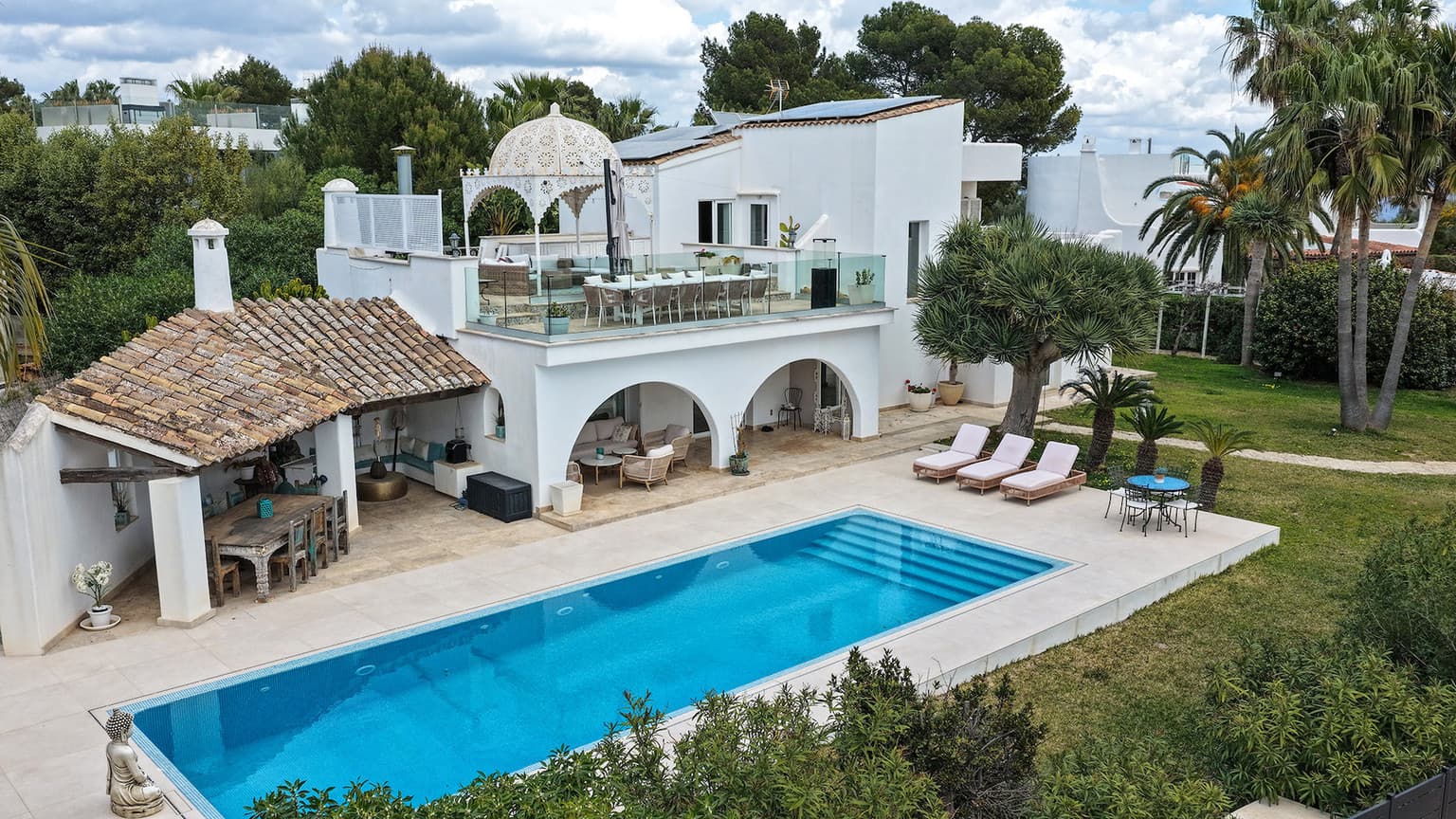Fully Furnished Villa With Large Garden, Pool and Seaview in Sol de Mallorca - Gallery image 15