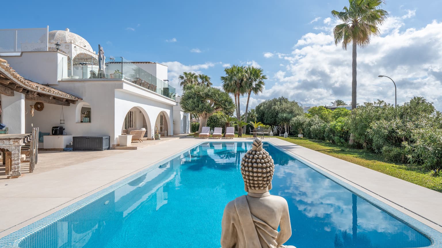 Fully Furnished Villa With Large Garden, Pool and Seaview in Sol de Mallorca - Gallery image 2