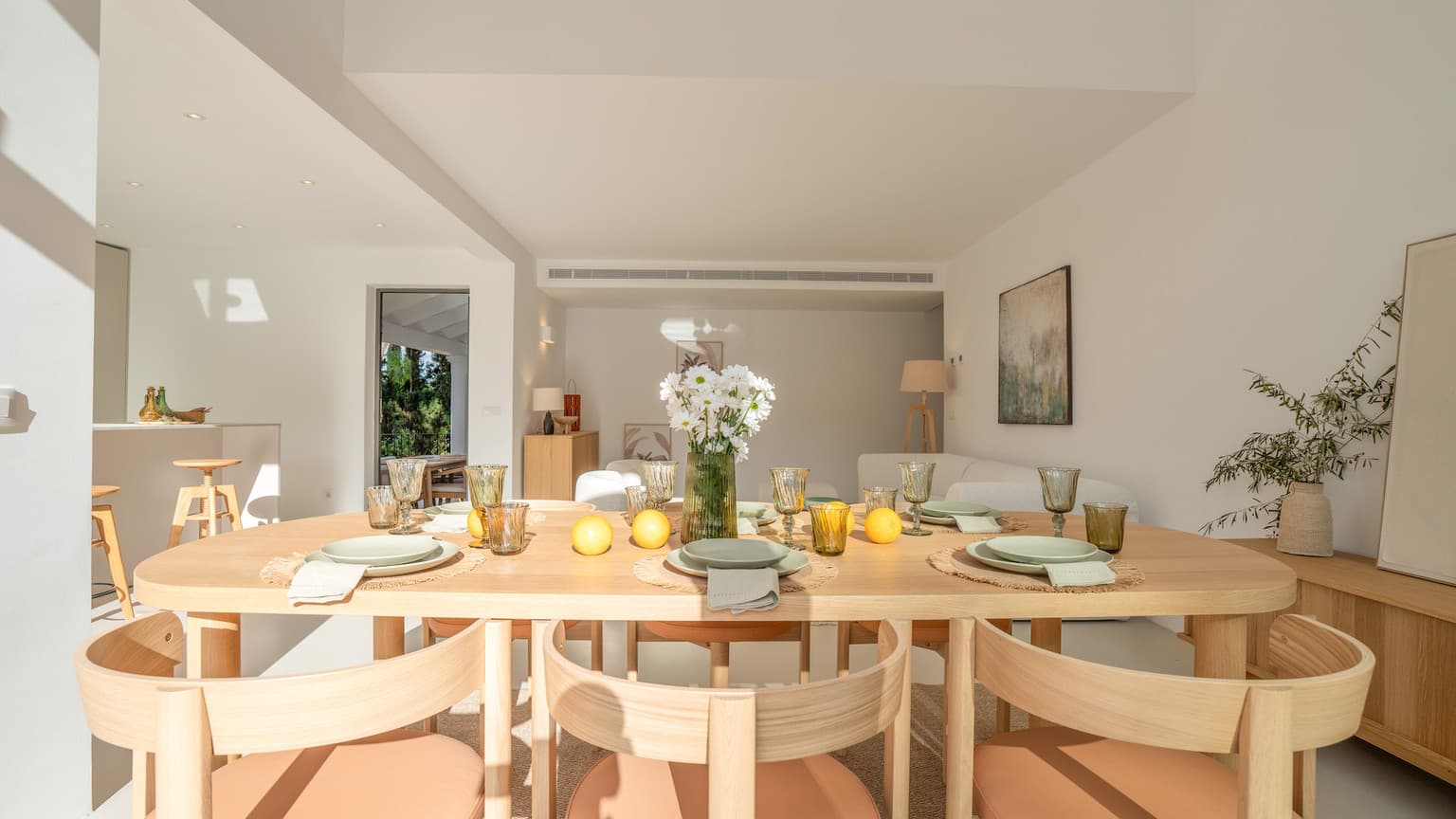 Stunning Refurbished Villa with Holiday License - Gallery image 5