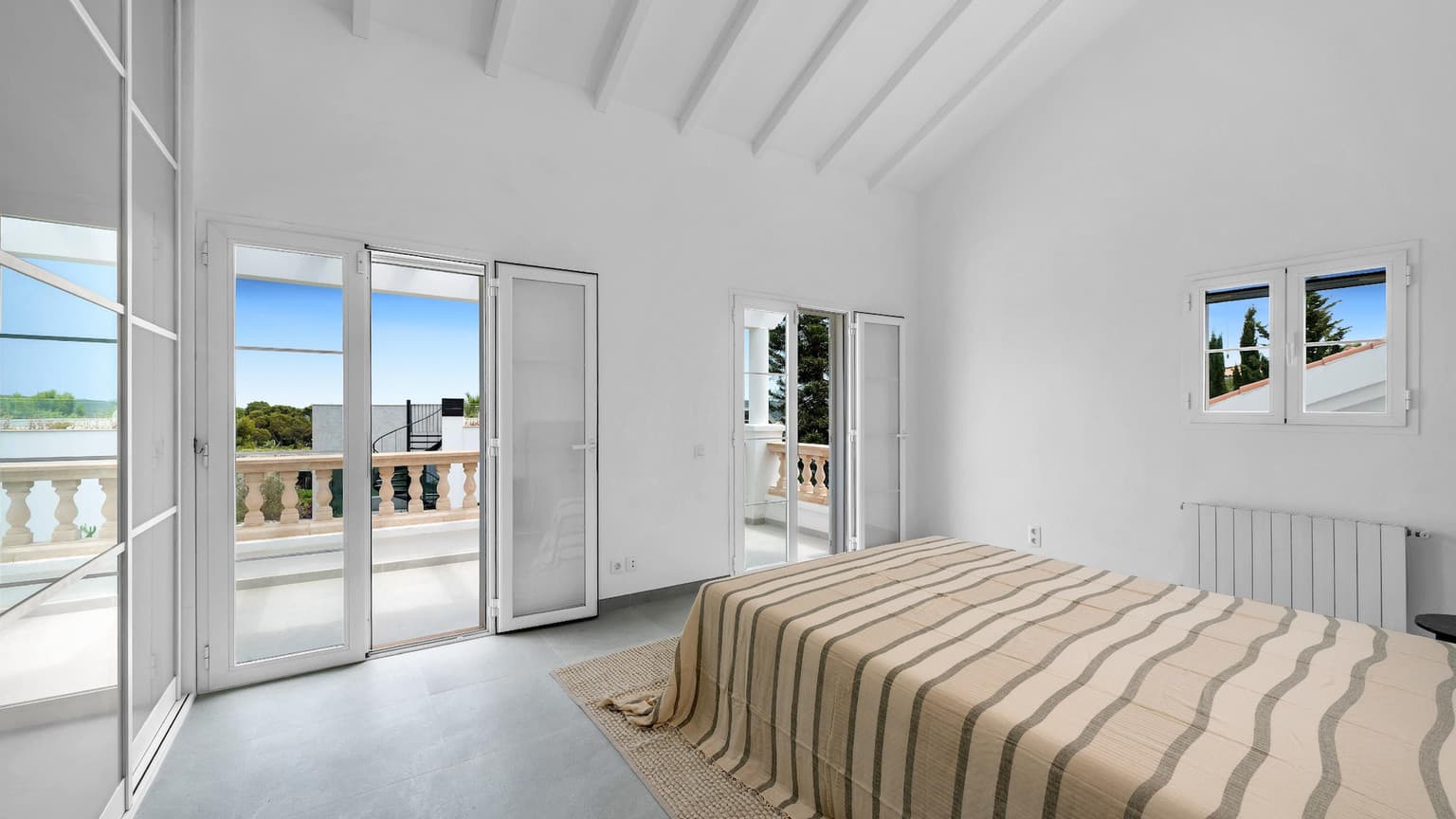 Mediterranean Villa With Lush Garden in Santa Ponsa - Gallery image 6