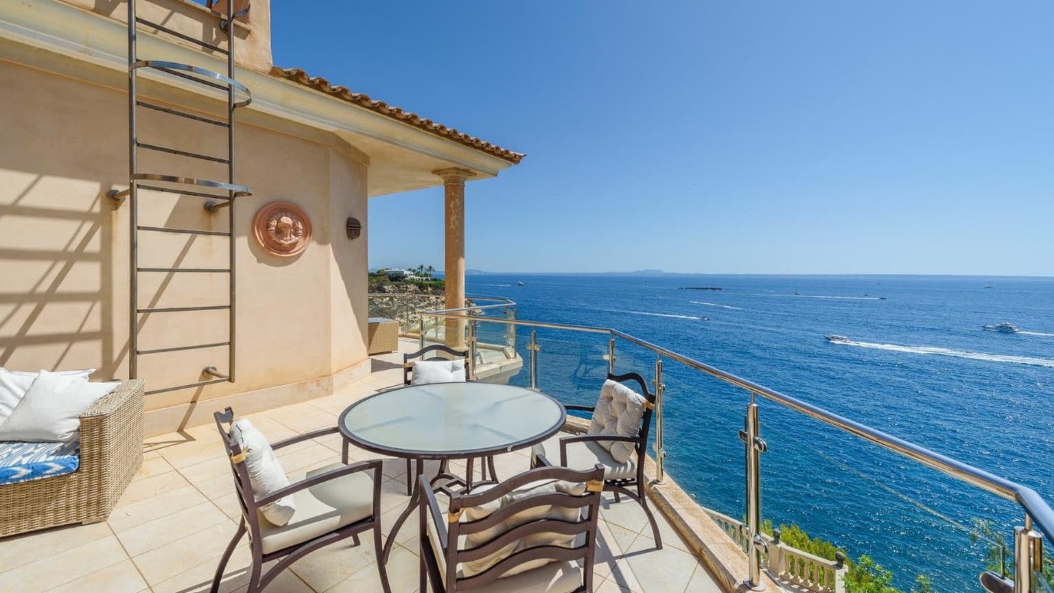 Spacious Sea View Chalet in Sol de Mallorca - Gallery image 6