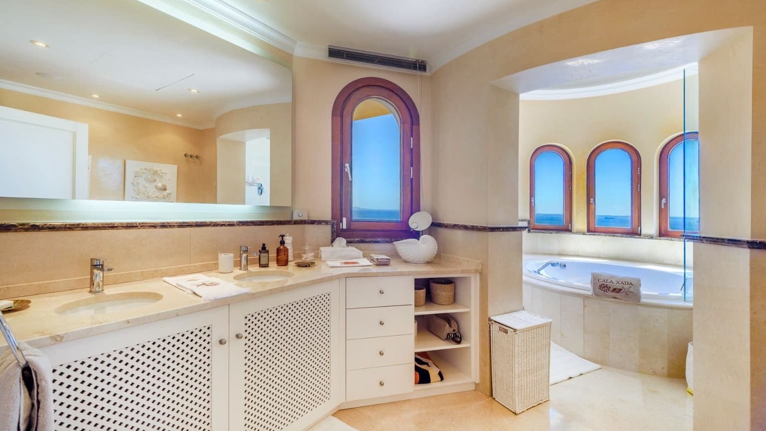 Spacious Sea View Chalet in Sol de Mallorca - Gallery image 17