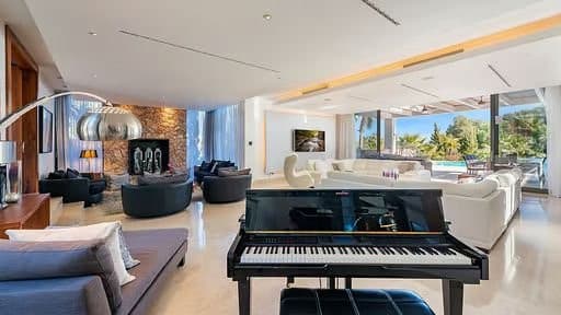 Gallery image 4