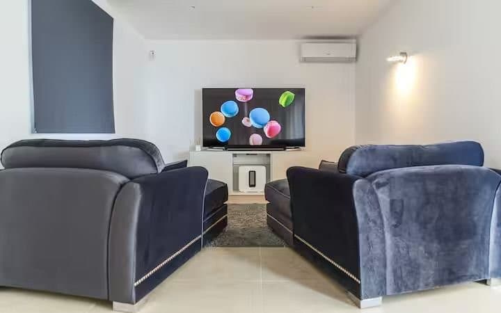 Gallery image 10