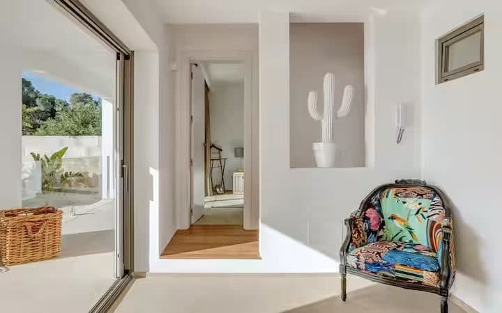 Gallery image 12
