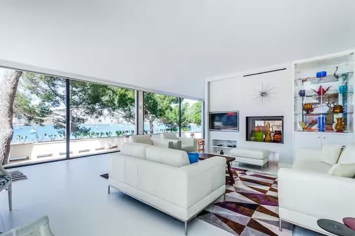 Gallery image 6