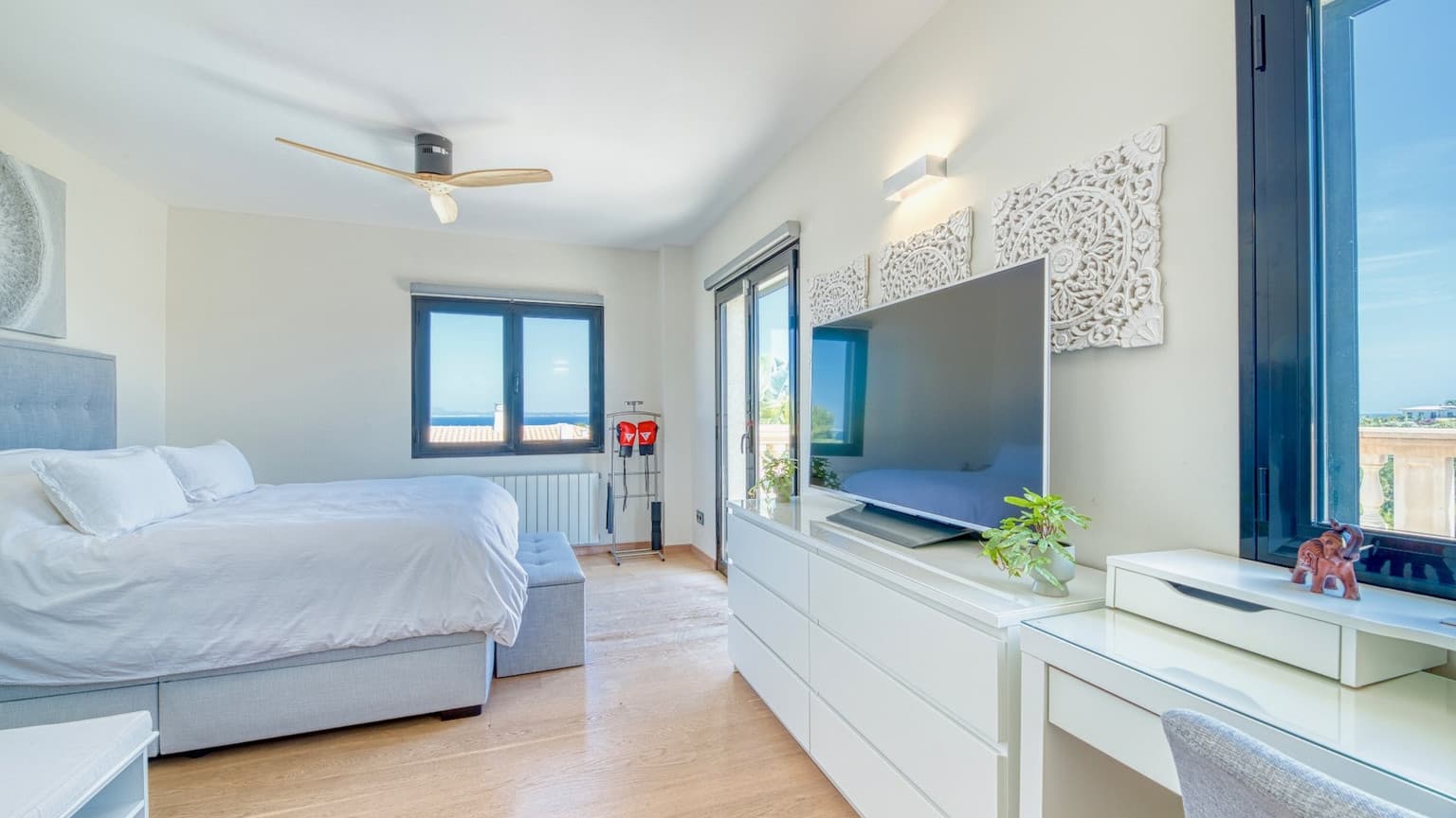 Luxury Family Villa with Seaview for rent in Cala Vinyes - Gallery image 16