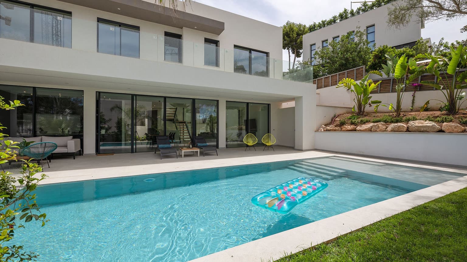 Modern Villa near the Beach of Bendinat - Gallery image 1