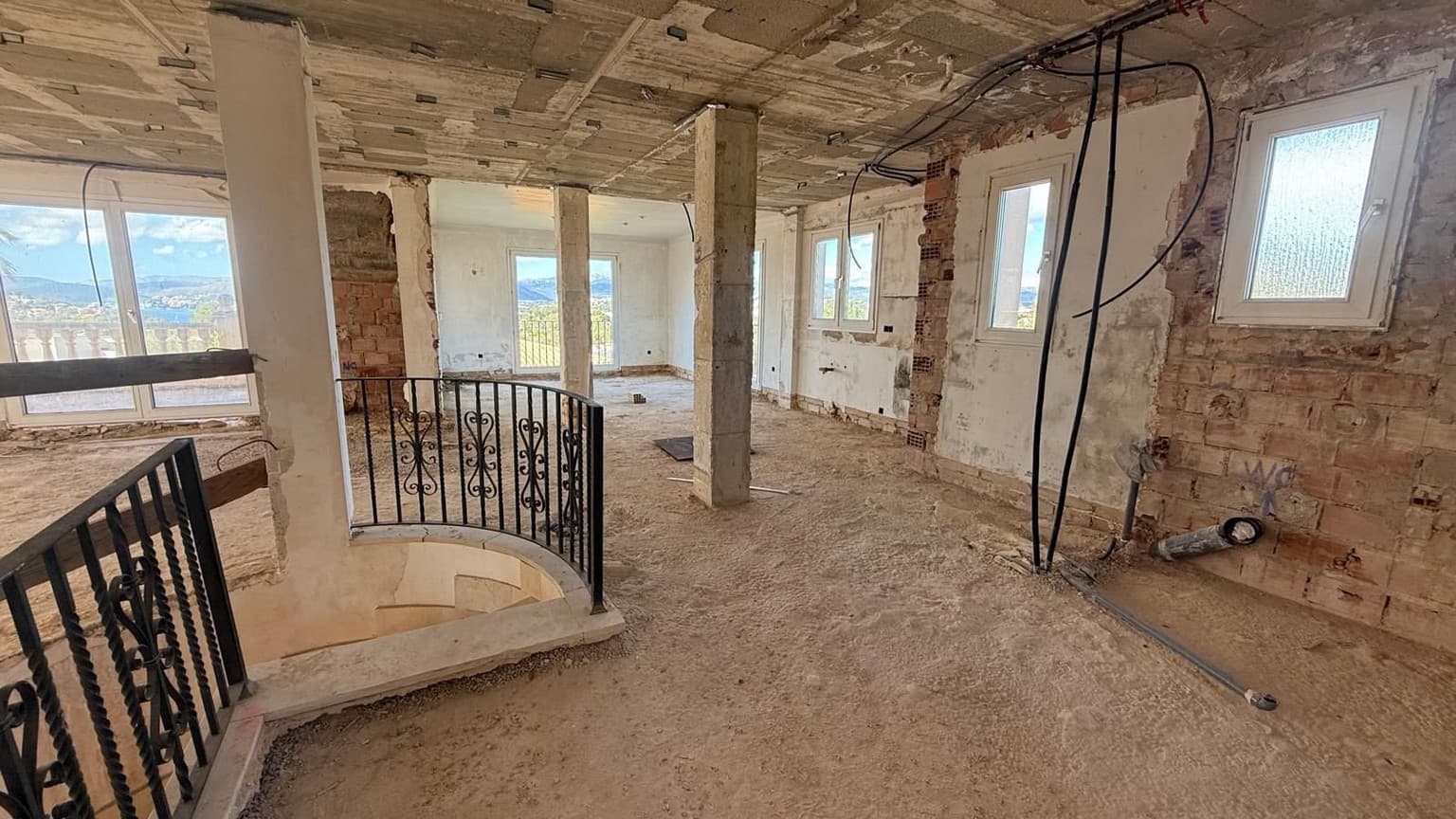 Gallery image 11