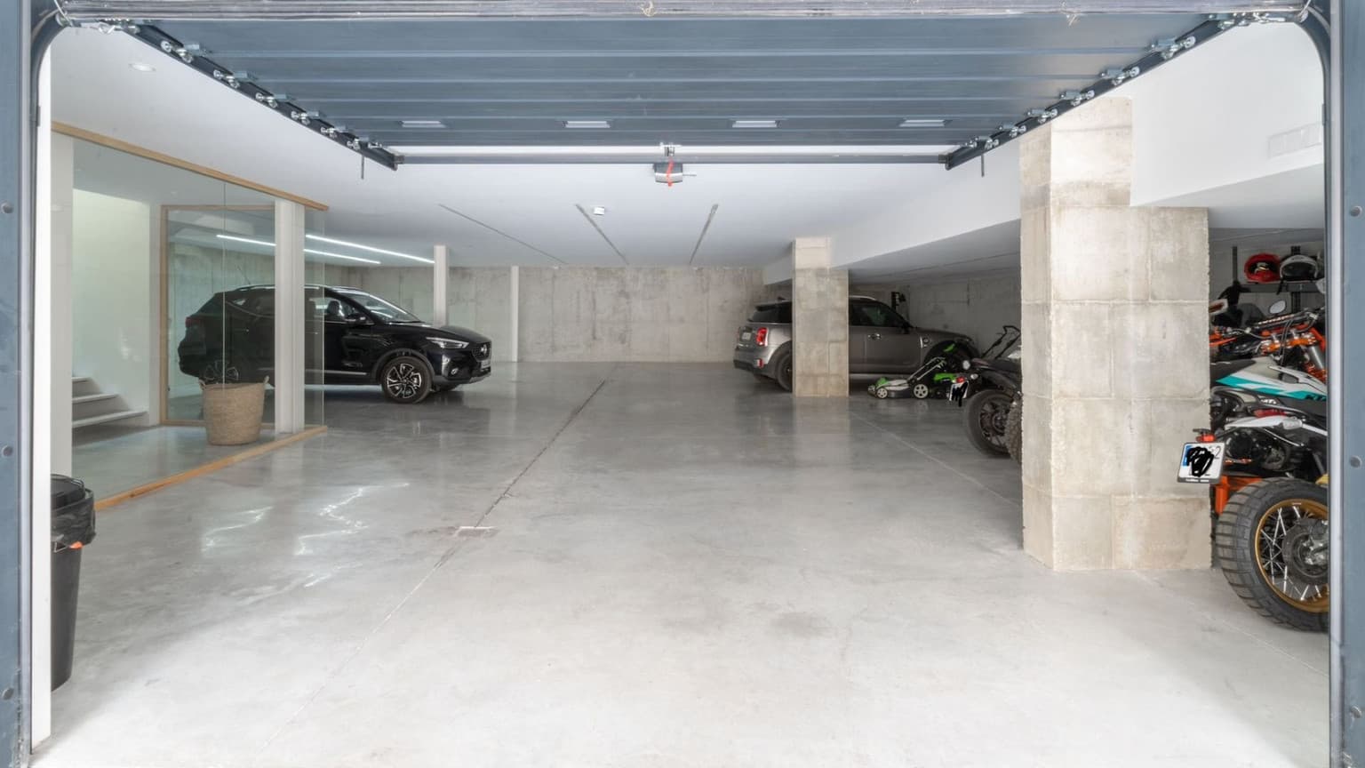Gallery image 15