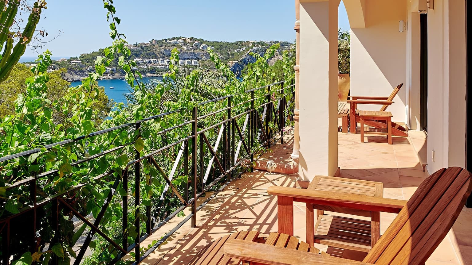 Spacious Five Bedroom Villa with Sea View Port d'Andratx - Gallery image 24