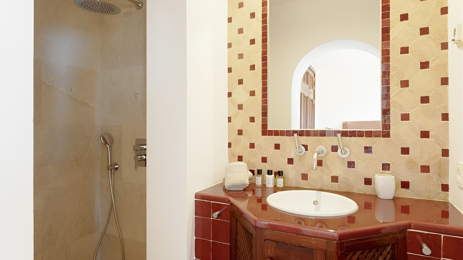 Spacious Five Bedroom Villa with Sea View Port d'Andratx - Gallery image 28