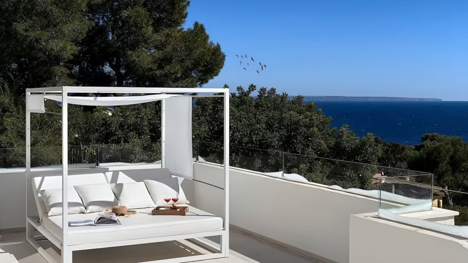 Spacious Four Bedroom Villa with Sea View - Gallery image 8