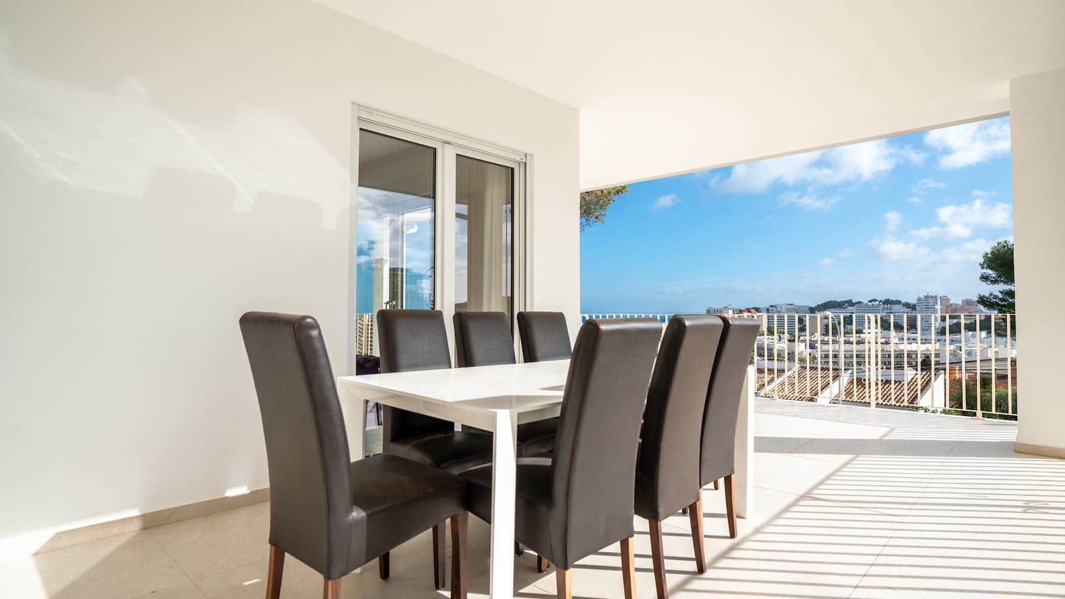 Modern Family Villa in Palmanova - Gallery image 5