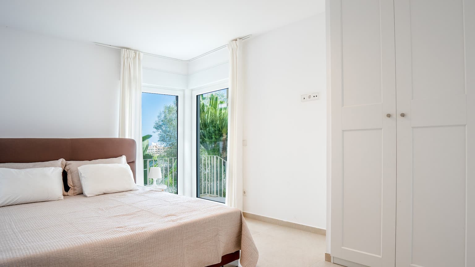 Modern Family Villa in Palmanova - Gallery image 13