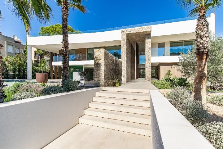 Spacious Santa Ponsa Villa with Sea View Pool - Gallery image 2
