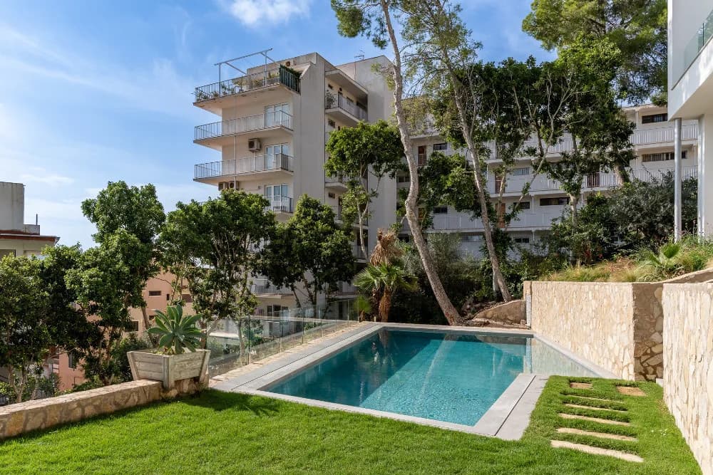 Contemporary Villa with Mediterranean Views - Gallery image 15