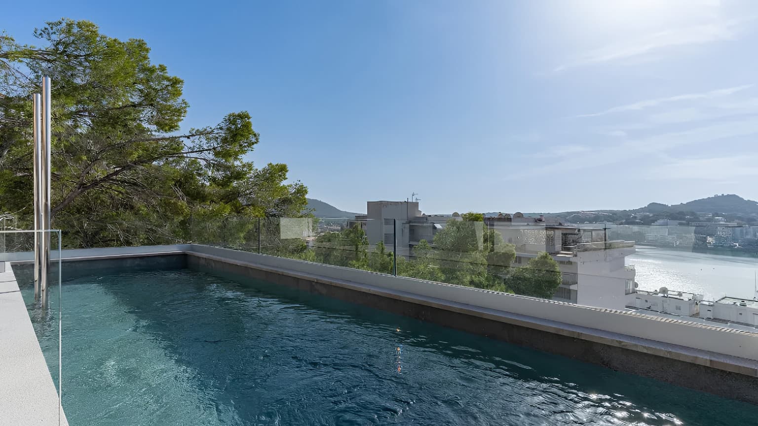 Contemporary Villa with Mediterranean Views - Gallery image 3