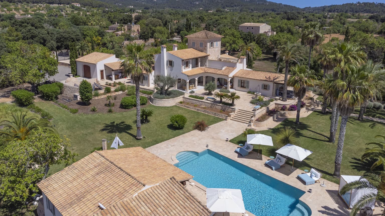 Modern Six Bedroom Finca in Sunny Felanitx - Gallery image 3
