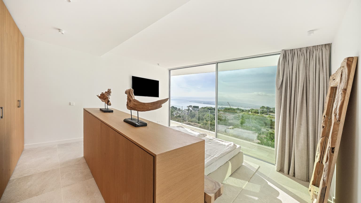 Spacious Villa with Sea Views South West Mallorca - Gallery image 10