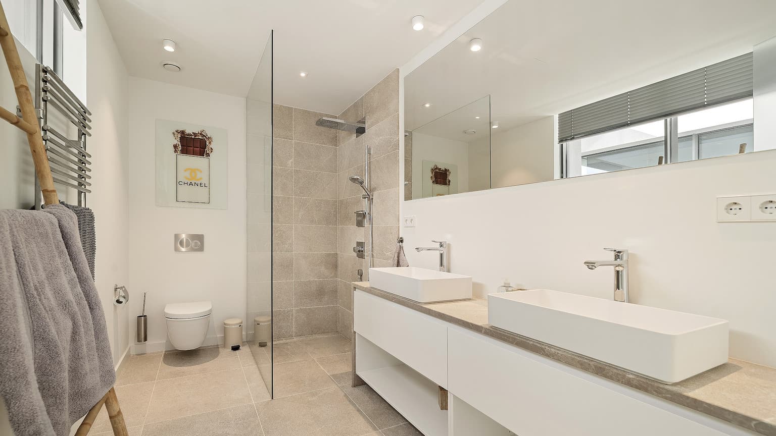 Spacious Villa with Sea Views South West Mallorca - Gallery image 17