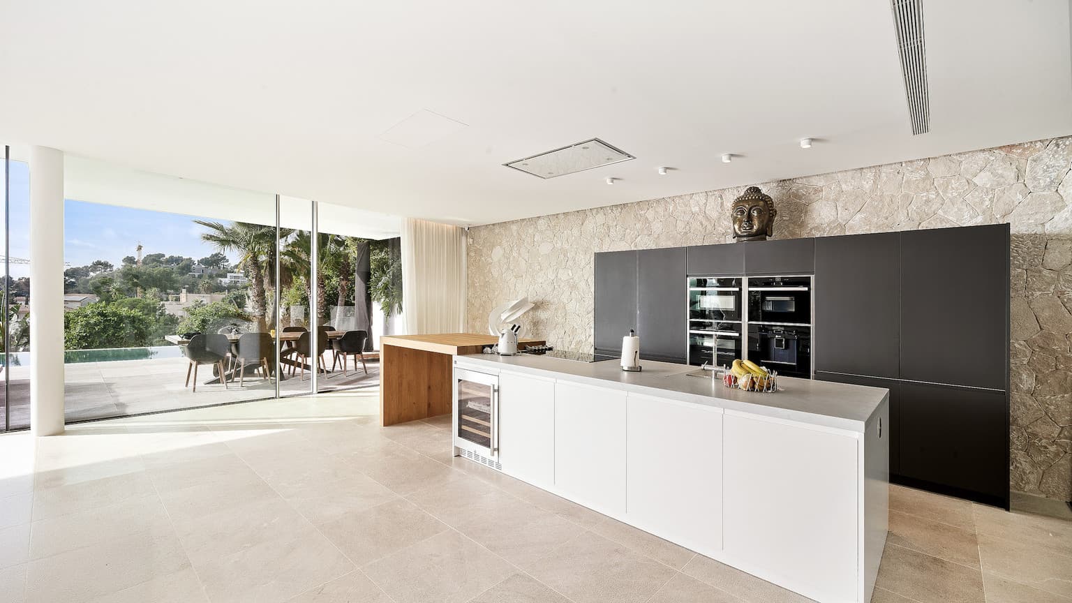 Spacious Villa with Sea Views South West Mallorca - Gallery image 14