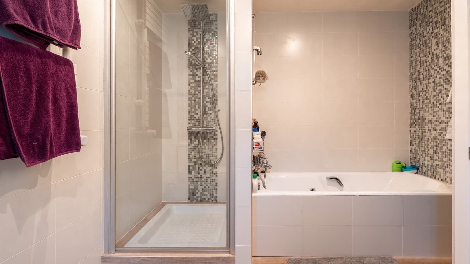 Beautiful Four Bedroom Villa in Sunny Costa Den Blanes - Gallery image 9