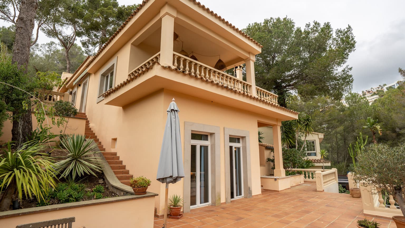 Beautiful Four Bedroom Villa in Sunny Costa Den Blanes - Gallery image 1