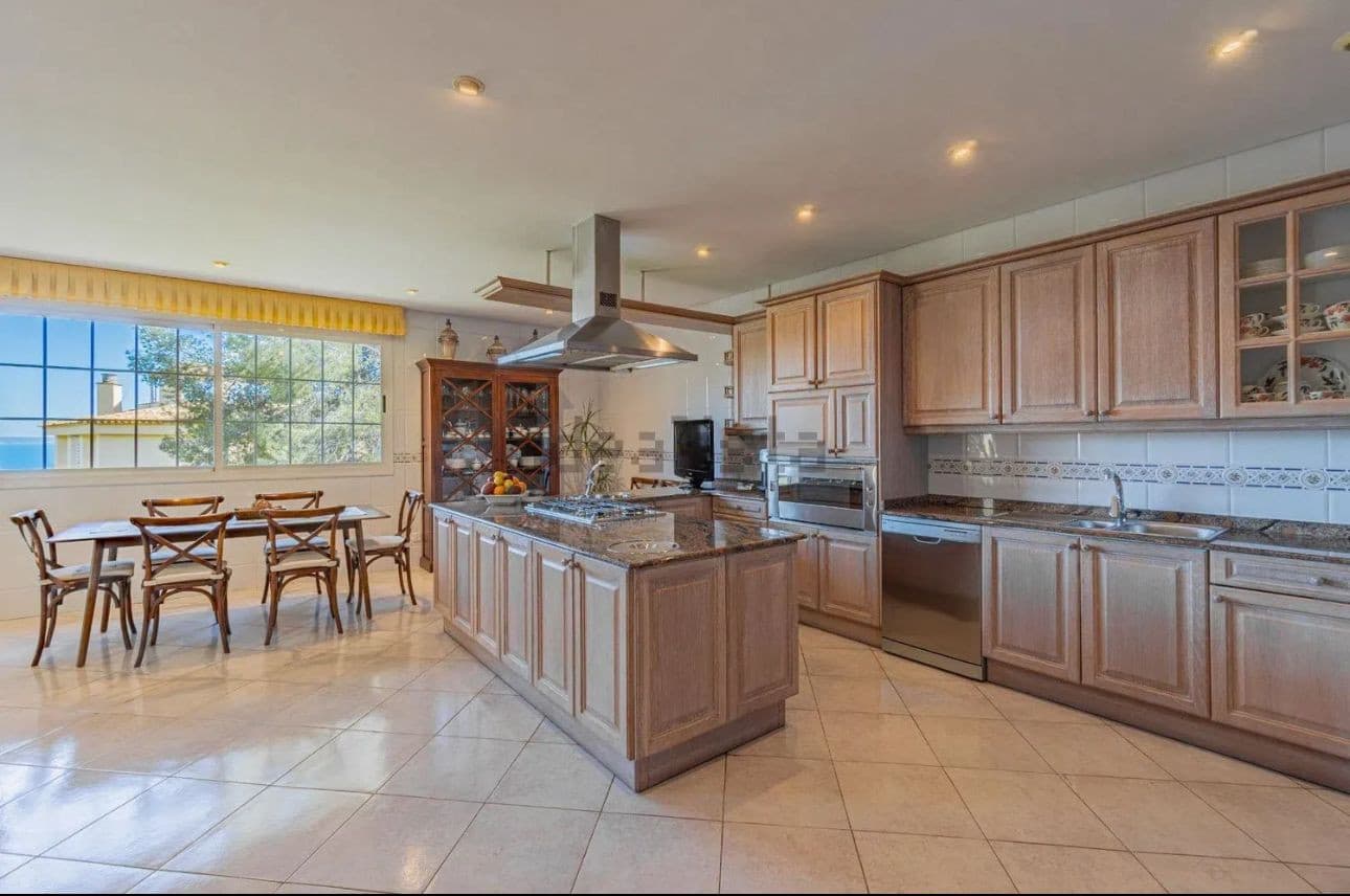 Spacious Bendinat Finca with Sea View Pool - Gallery image 5