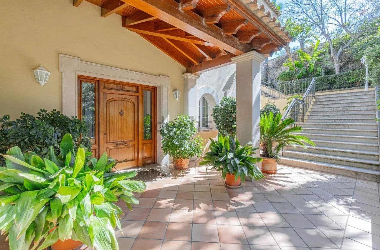 Spacious Bendinat Finca with Sea View Pool - Gallery image 36