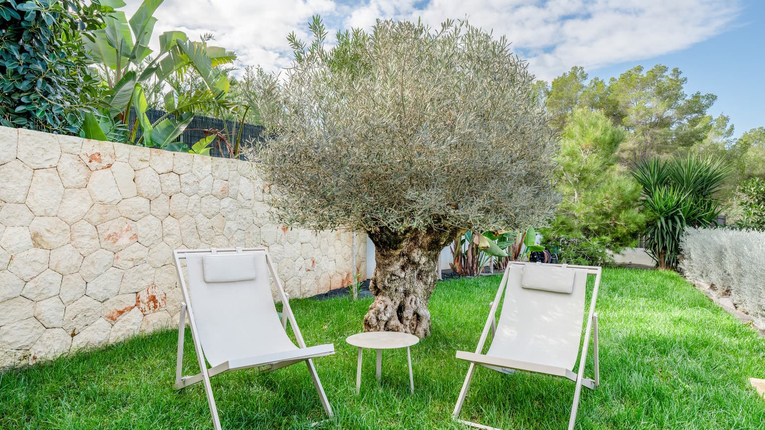 Sophisticated Luxury Villa with Mountain View in Cala Vinyes - Gallery image 44