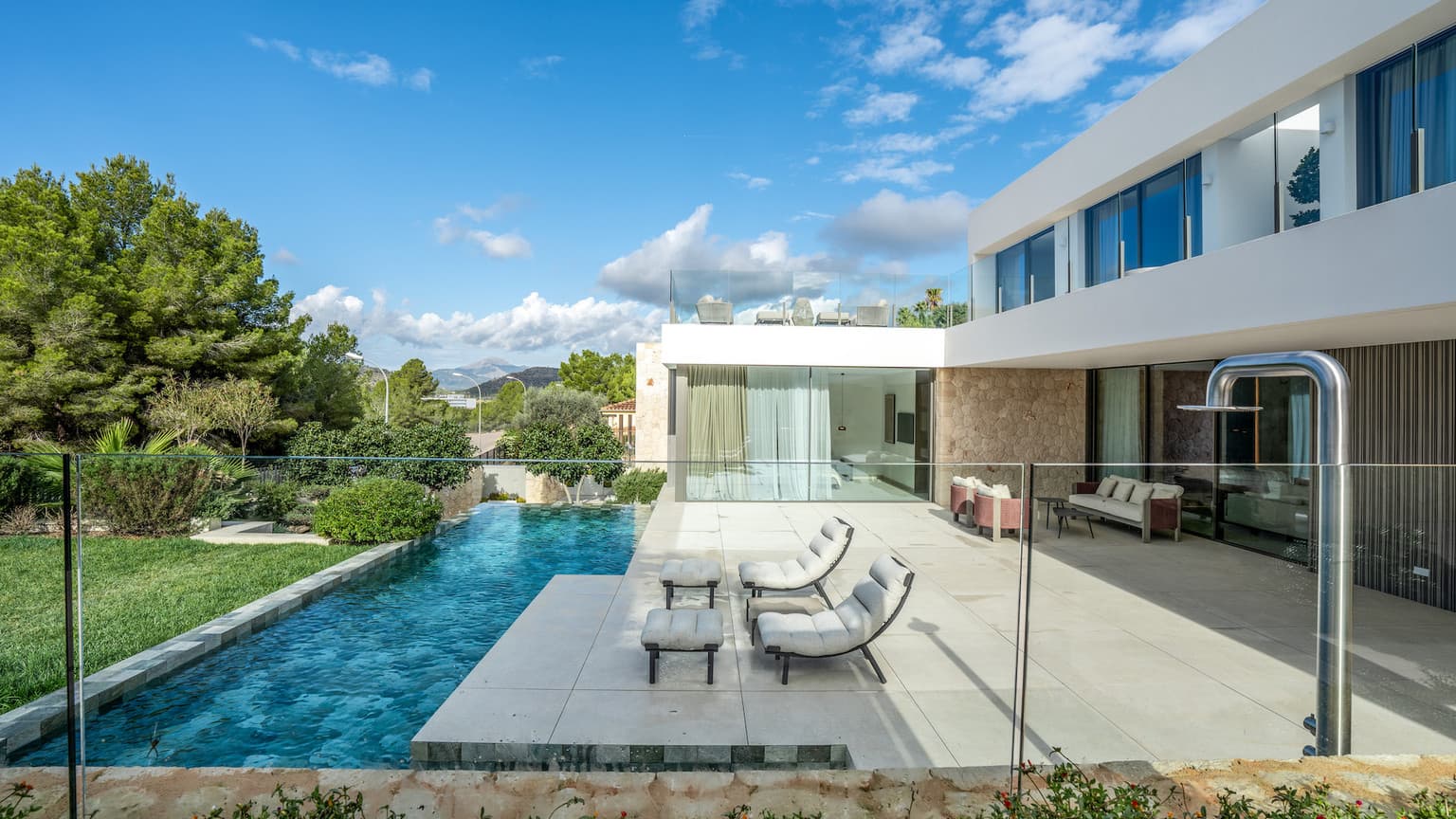 Sophisticated Luxury Villa with Mountain View in Cala Vinyes - Gallery image 1