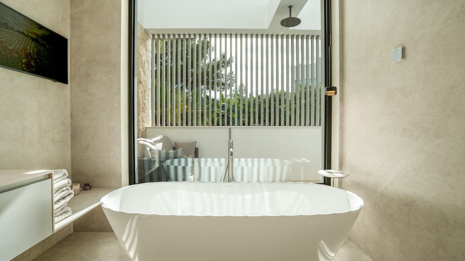 Sophisticated Luxury Villa with Mountain View in Cala Vinyes - Gallery image 33