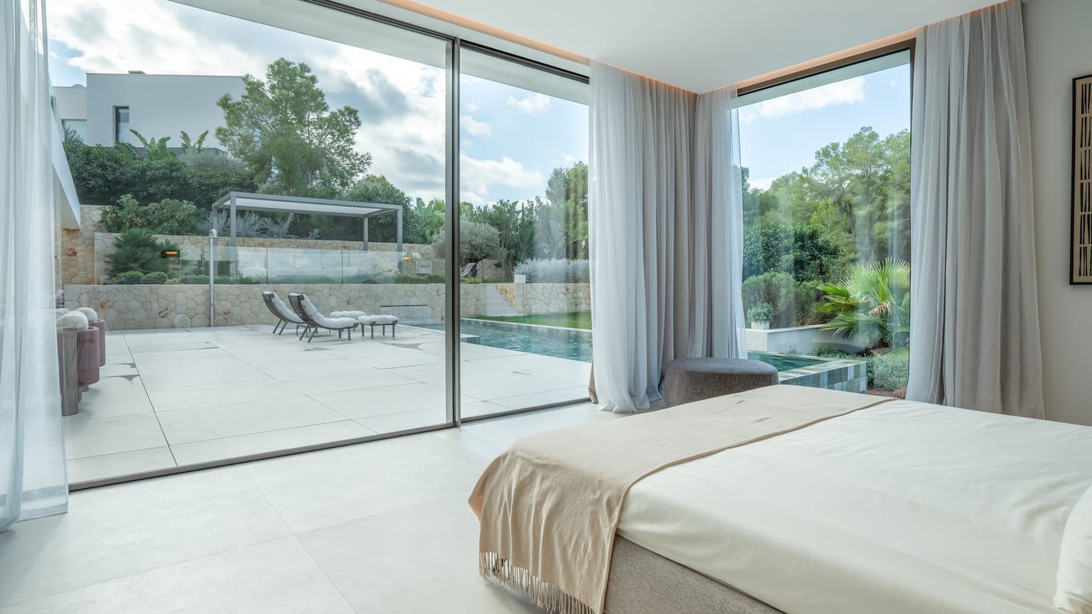 Sophisticated Luxury Villa with Mountain View in Cala Vinyes - Gallery image 28