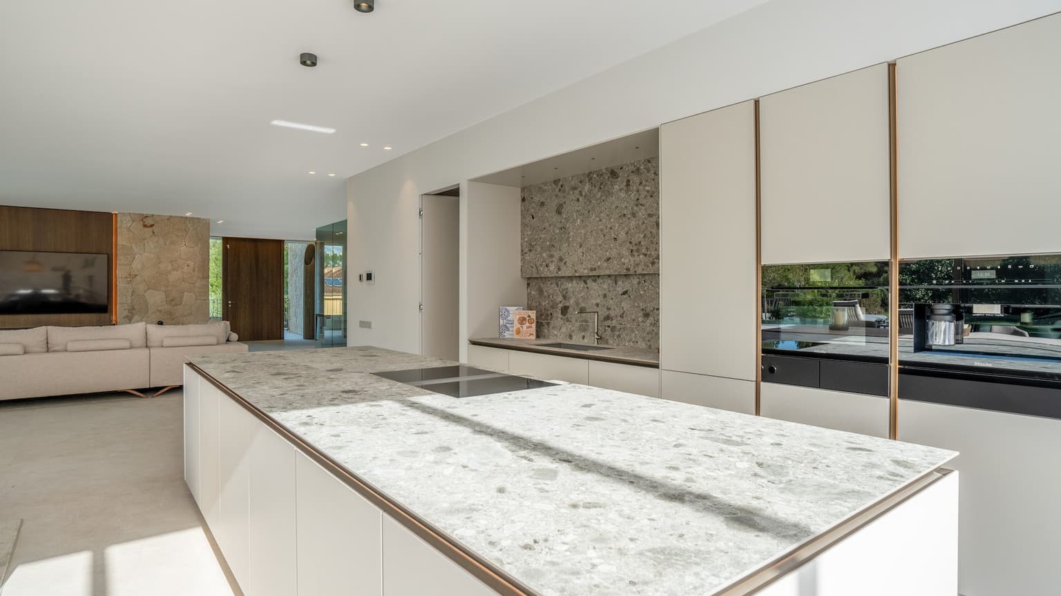 Sophisticated Luxury Villa with Mountain View in Cala Vinyes - Gallery image 36