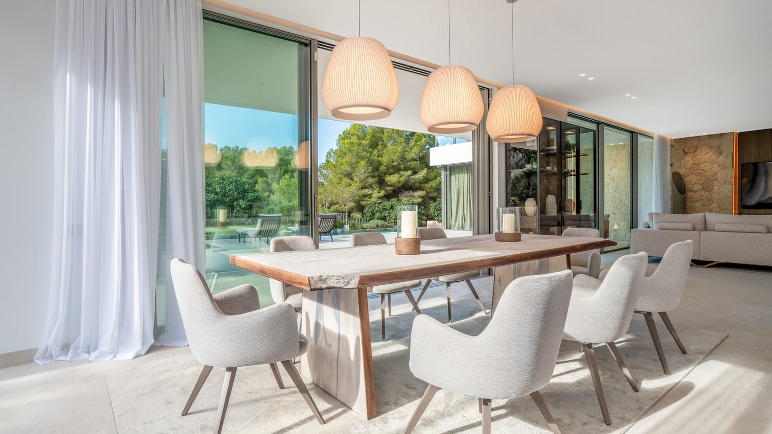 Sophisticated Luxury Villa with Mountain View in Cala Vinyes - Gallery image 12